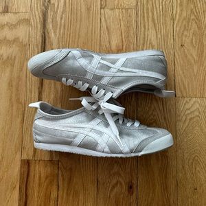 Silver Onitsuka Tiger Mexico 66 shoes